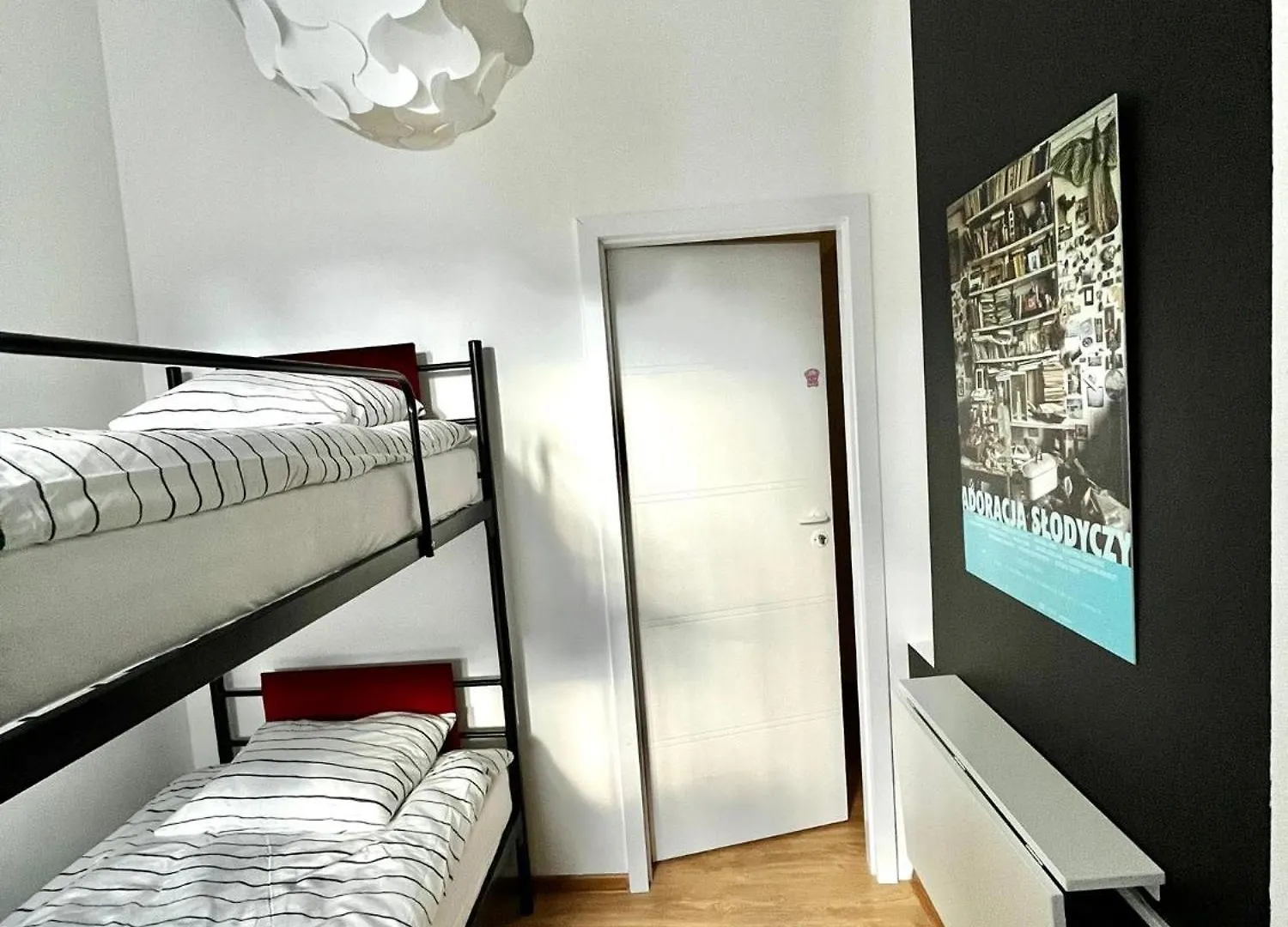 Bezagenta Rooms Centrum Варшава Хостел